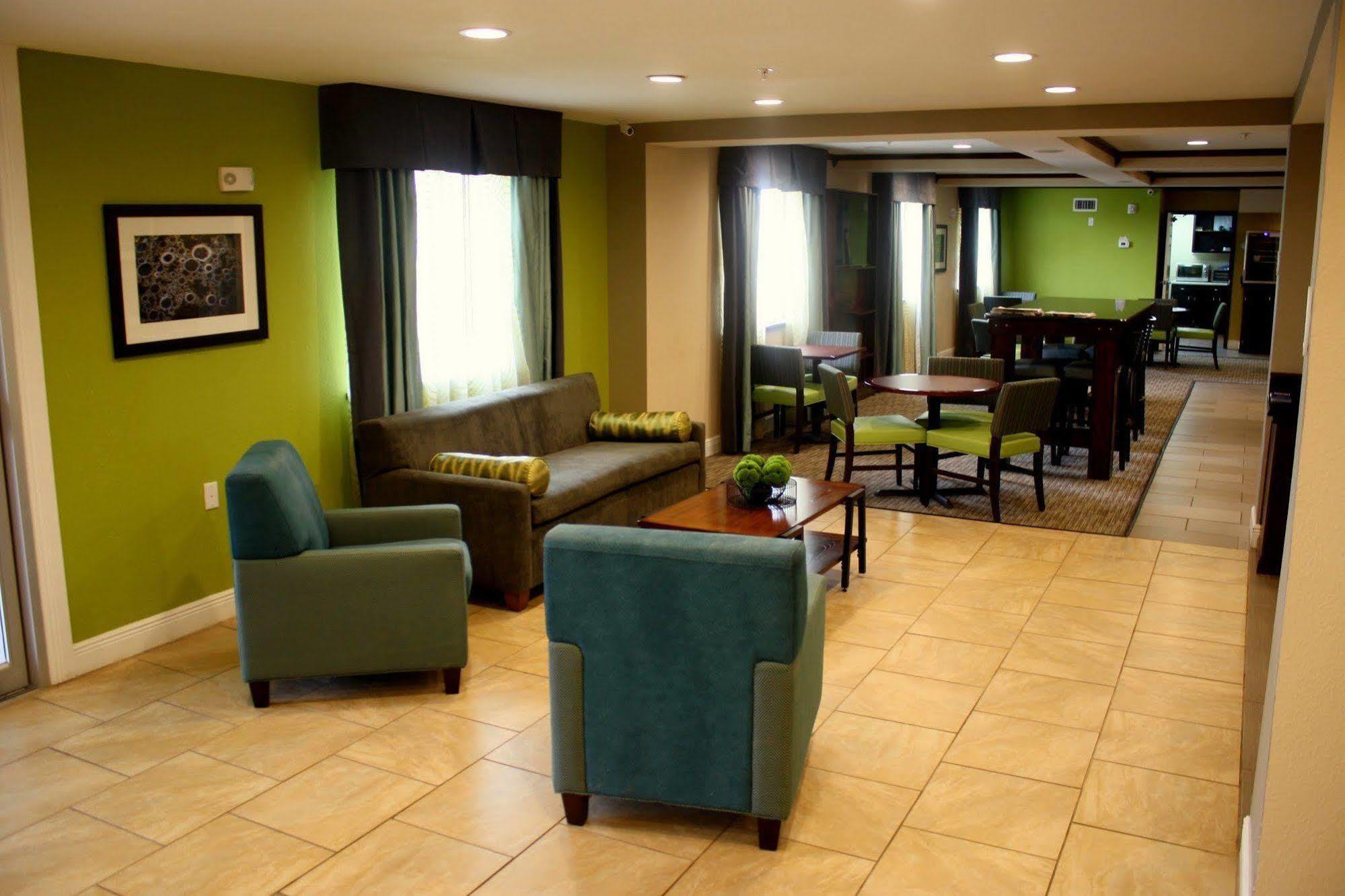 Baymont By Wyndham Center Hotel 3*